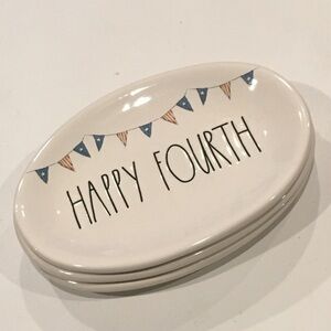 Oval Plates with July 4th Design